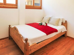 3 bedrooms, Internet