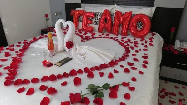 Economy Single Room | 防过敏的被褥、客房内保险箱、特色装修、遮光窗帘