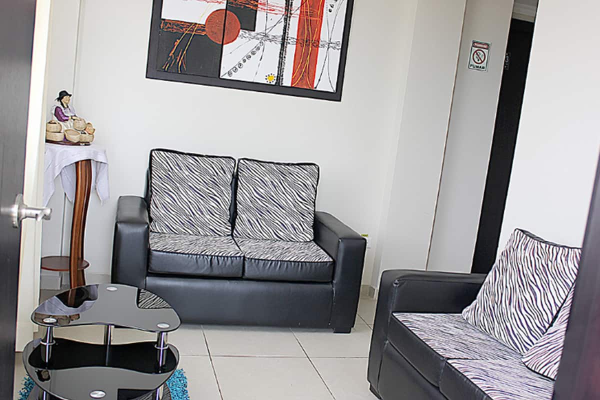 family suite, 2 bedrooms, multiple beds | 1 bedroom, hypo-allergenic bedding, in-room safe, individually decorated