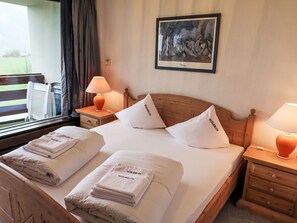 2 bedrooms, free internet - Apt B 032 by Interhome (Disentis)