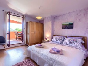 4 chambres, fer et planche à repasser, accès à Internet (gratuit)