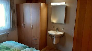 3 soverom og internettilgang