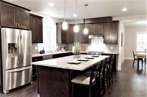 Spacious, family friendly, great for hosting w/ large island, quite & peaceful!