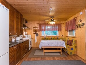 Réfrigérateur, micro-ondes, lave-vaisselle