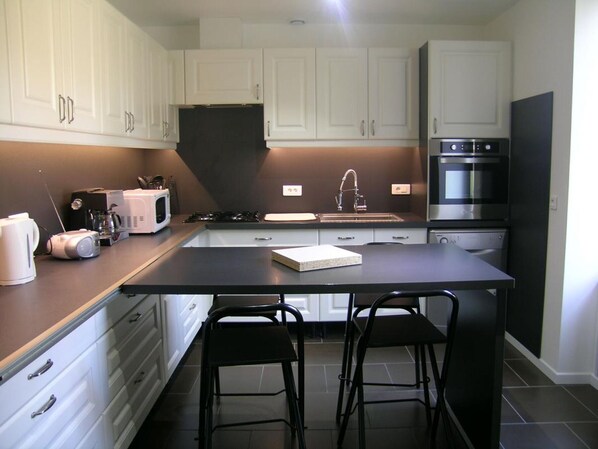 Fridge, microwave, dishwasher, griddle