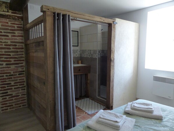 4 habitaciones y ropa de cama 
