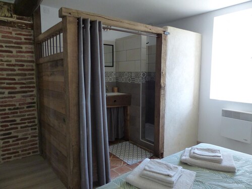 Country holiday home, pets allowed