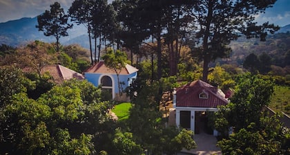 Hotel Hacienda Los Volcanes