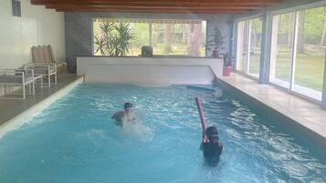 Inomhuspool och uppvÀrmd pool