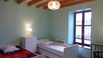 3 bedrooms, free WiFi, bed sheets