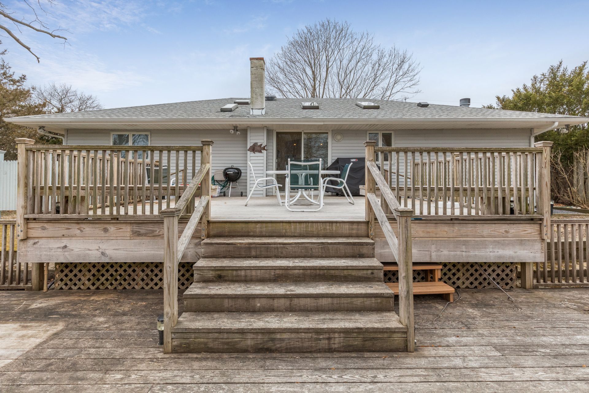 Steps from PRIVATE BEACH, family friendly, Culloden shores!