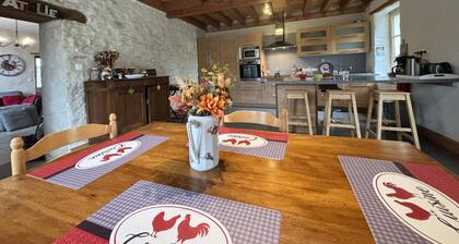 Charmante maison rénovée, 4-5 pers., jardin clos, prÚs de Charroux et Ebreuil. Draps inclus, animaux OK