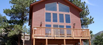 Continental Divide Cabin with breathtaking views from large picture windows