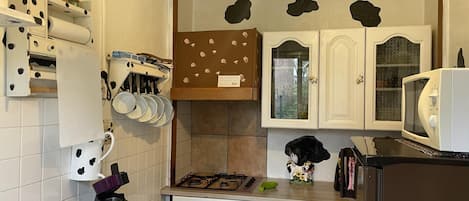 Fridge, microwave, coffee/tea maker, toaster