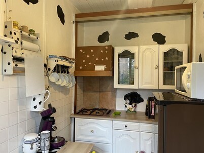 Farmhouse with animals, near Le Pal