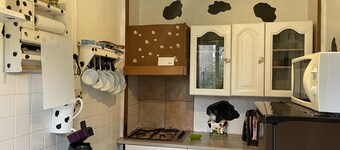 Charming Farm Stay with Mini-Farm, Near Nature Activities, Sleeps 4-6