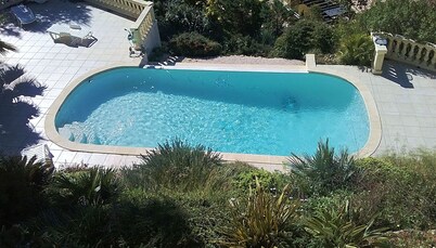 Superb villa with exceptional sea view pool