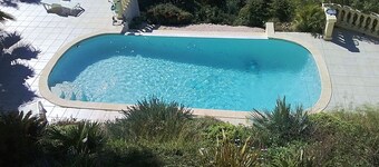 Superb villa with exceptional sea view pool