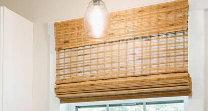 Living Water Retreat #2 - Gorgeous New Farmhouse Retreat - 2 miles to TIEC