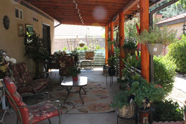 Terrace/patio - 2 Bedrooms and 1 guest bath in Quiet Spanish Style home (Page)
