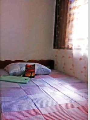 2 bedrooms, bed sheets