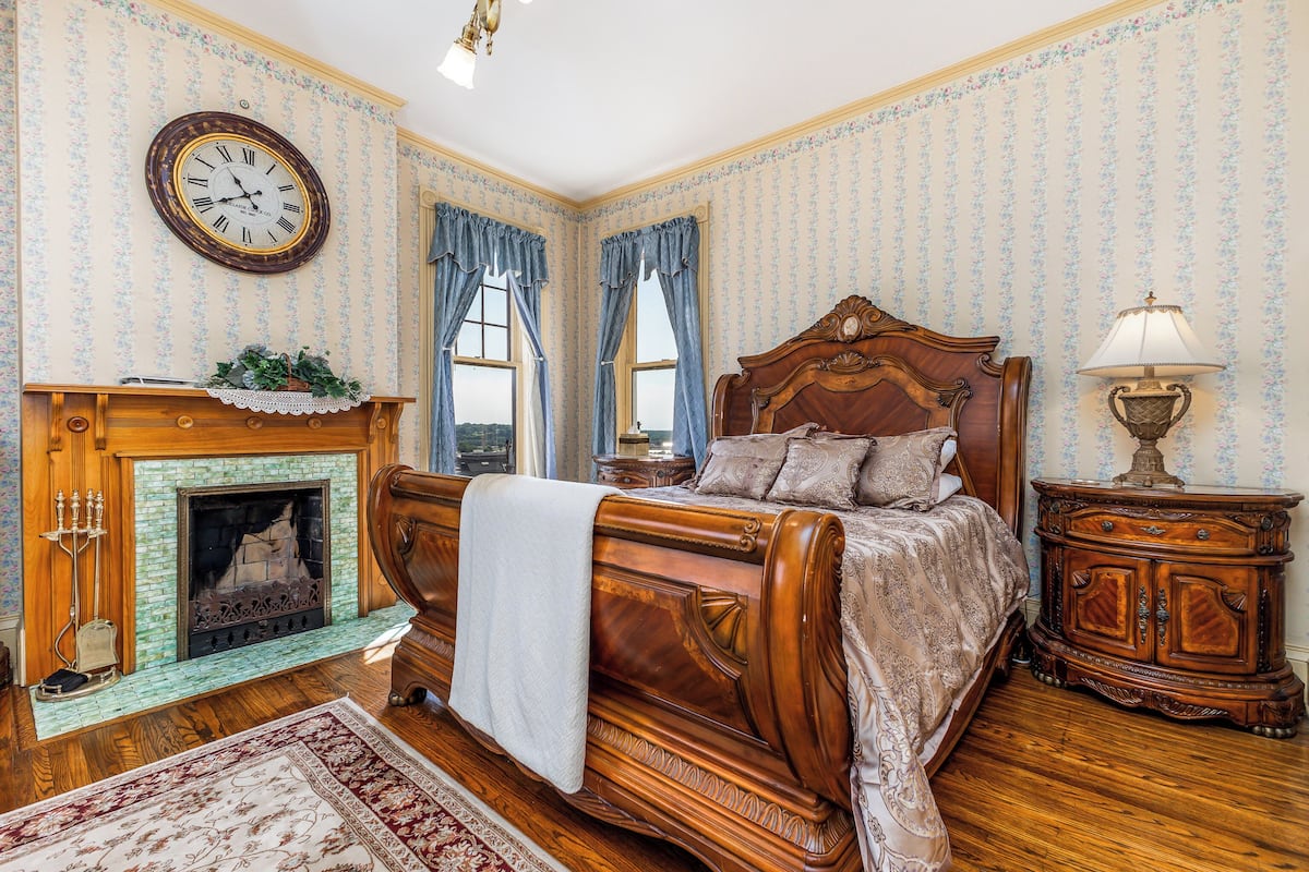 Mr. Hancock (2nd Floor) | Blackout drapes, iron/ironing board, free WiFi, bed sheets