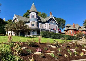 Front of property - The Hancock House (Dubuque)