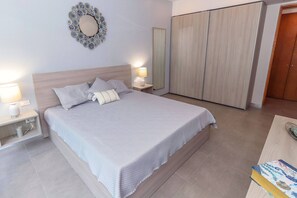 1 dormitorio, tabla de planchar con plancha, wifi gratis