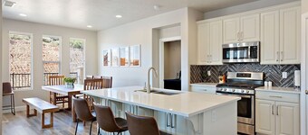 Maison de ville familiale Zion Zen avec accès au home cinéma et à la piscine