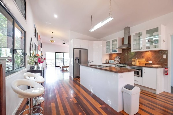 Fridge, microwave, oven, stovetop