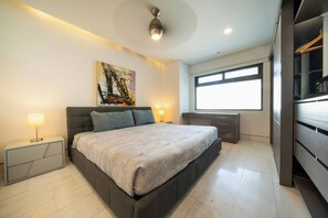 1 bedroom, in-room safe, iron/ironing board, free WiFi