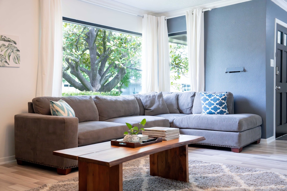 Photo 3 of Spacious and Modern Home Near NRG & Medical Center