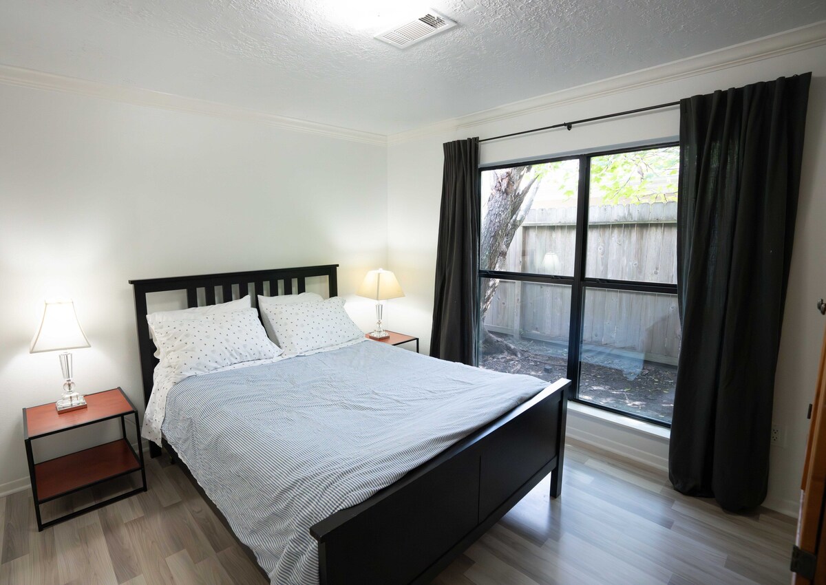 Photo 31 of Spacious and Modern Home Near NRG & Medical Center