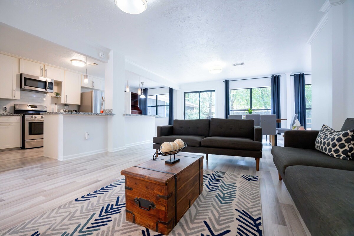 Photo 13 of Spacious and Modern Home Near NRG & Medical Center