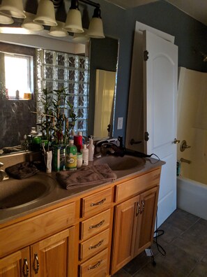 Bathroom - Quite, cozy not too far from Oshkosh. (Omro)