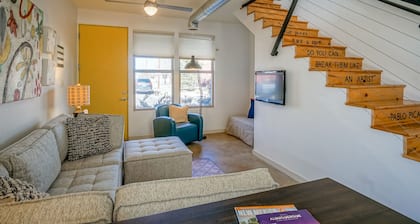 #2-Mount Condo · Urban! Art! 1bd1ba Condo near Old Town/Sawmill
