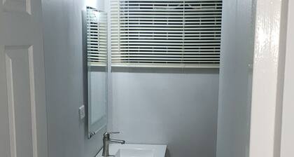 Appartement confortable dans le triangle d'or Kingston