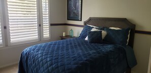 3 bedrooms, desk, iron/ironing board, WiFi