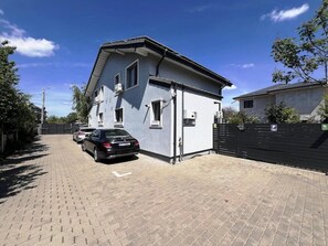 Exterior - Villagrey Residence (Tunari)