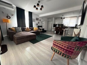 Living area - Villagrey Residence (Tunari)