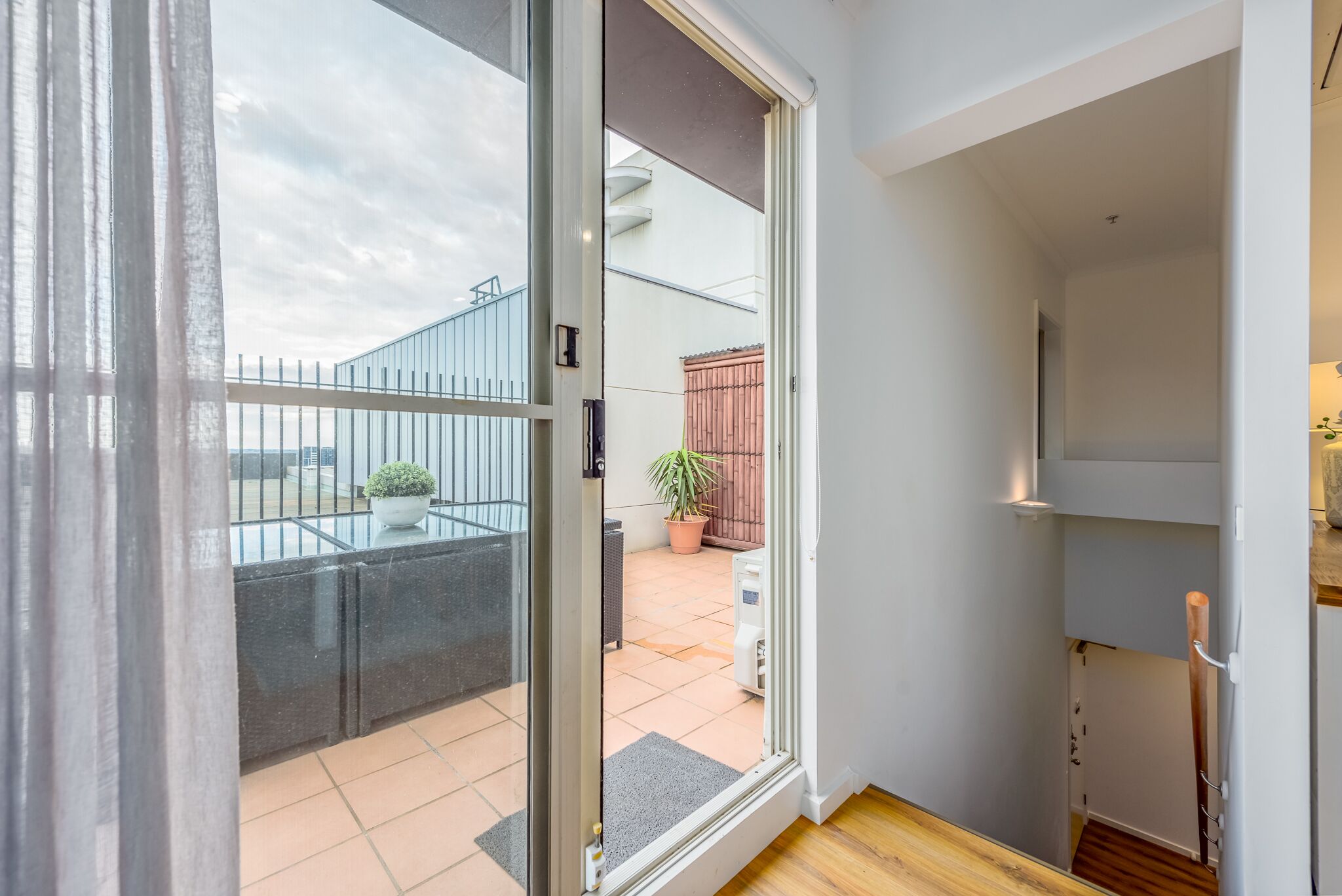 Exclusive Stay - Boulevard Penthouse — image 10