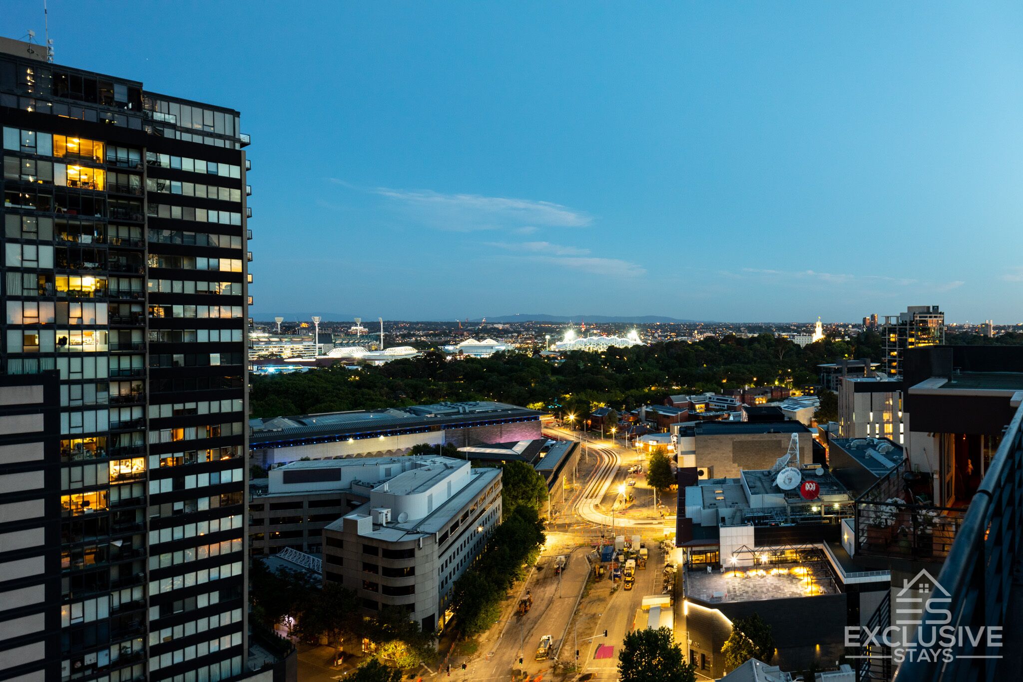 Exclusive Stay - Boulevard Penthouse — image 28