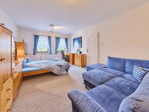 1 bedroom, free internet