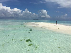 Beach nearby - Ufa Escape (Dhigurah)