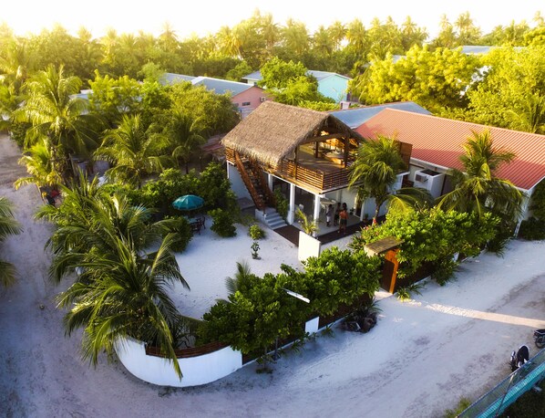 Aerial view - Ufa Escape (Dhigurah)
