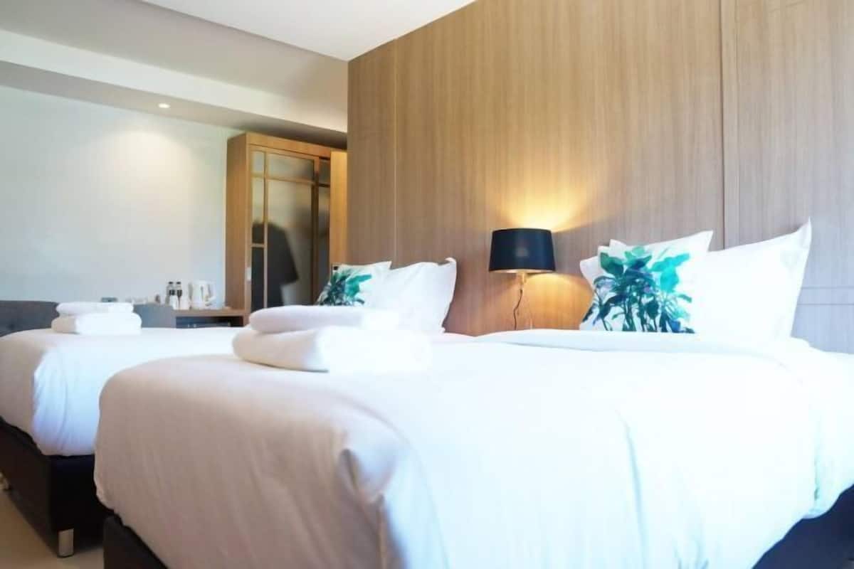 In-room safe, blackout drapes, rollaway beds, free WiFi
