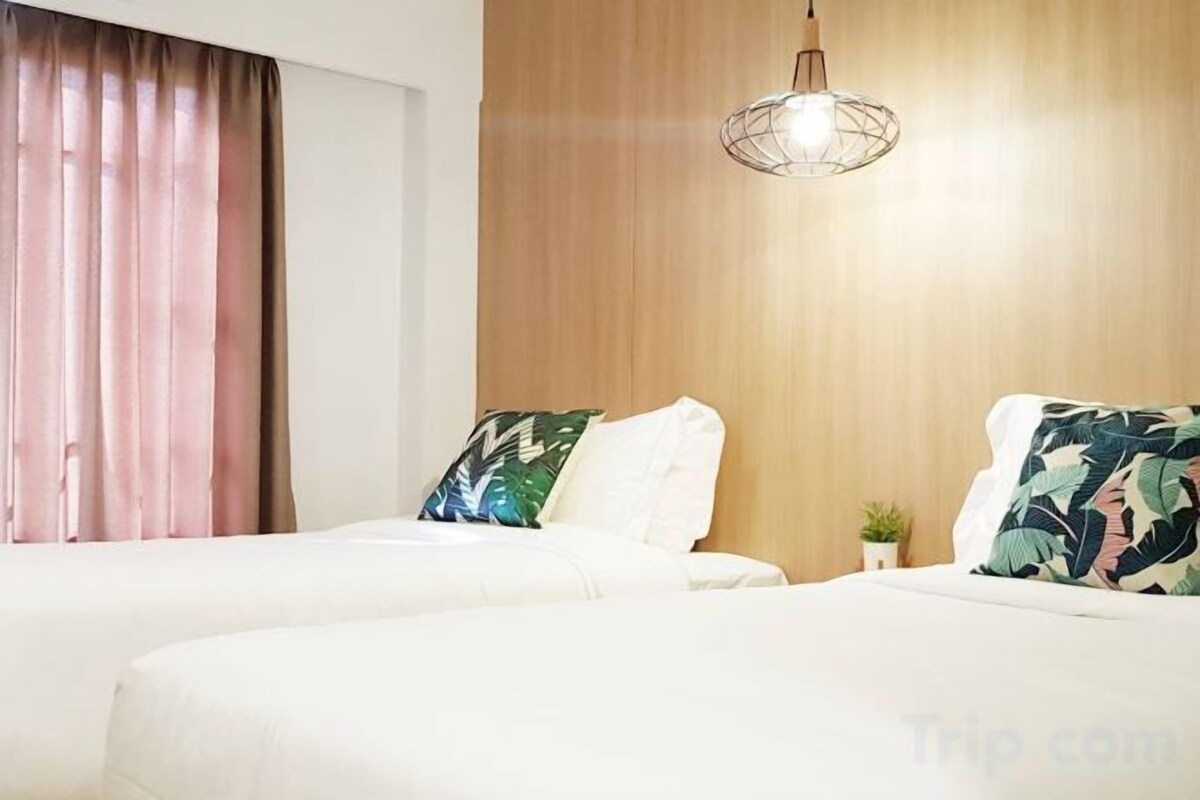 In-room safe, blackout drapes, rollaway beds (surcharge), WiFi (free)