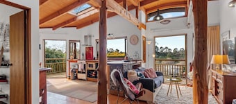 Treetop Hideaway - Taupo Holiday Home