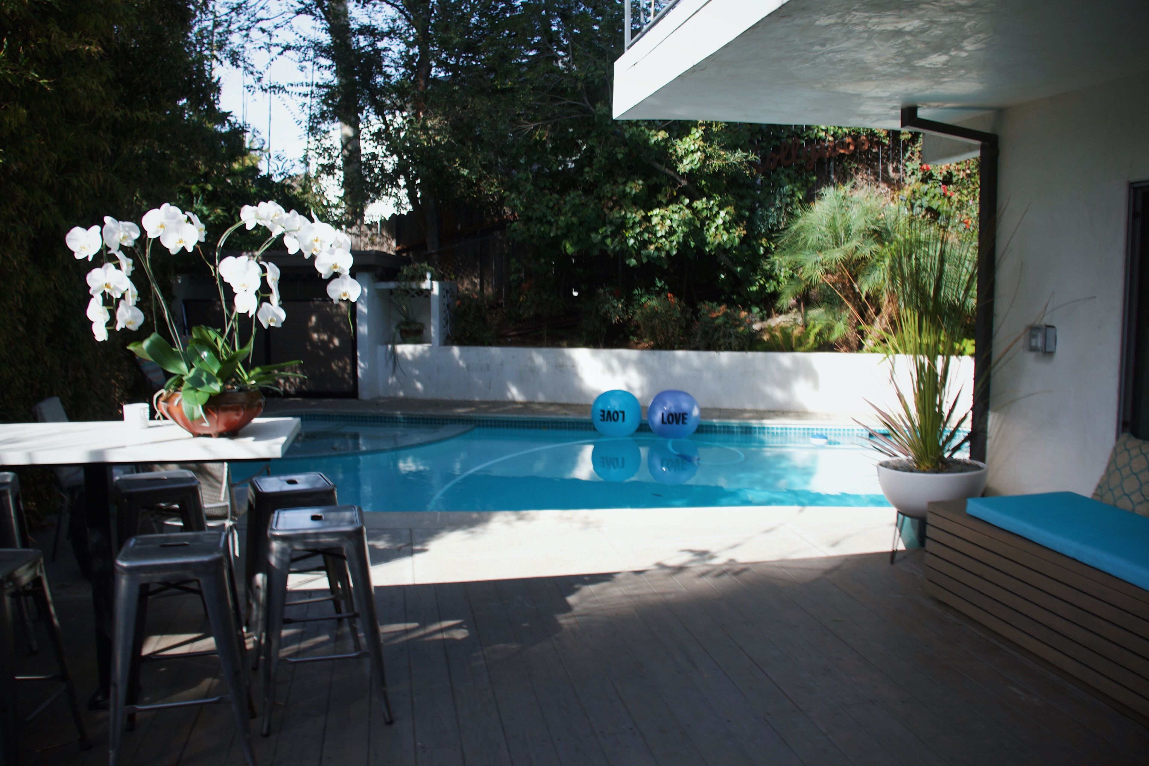 Een verwarmd zwembad