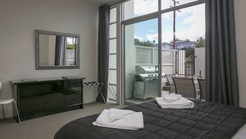 4 chambres, fer et planche Ă repasser, Wi-Fi, draps fournis